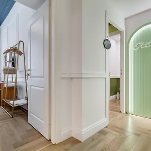 Hold - Luxury Bed & Breakfast